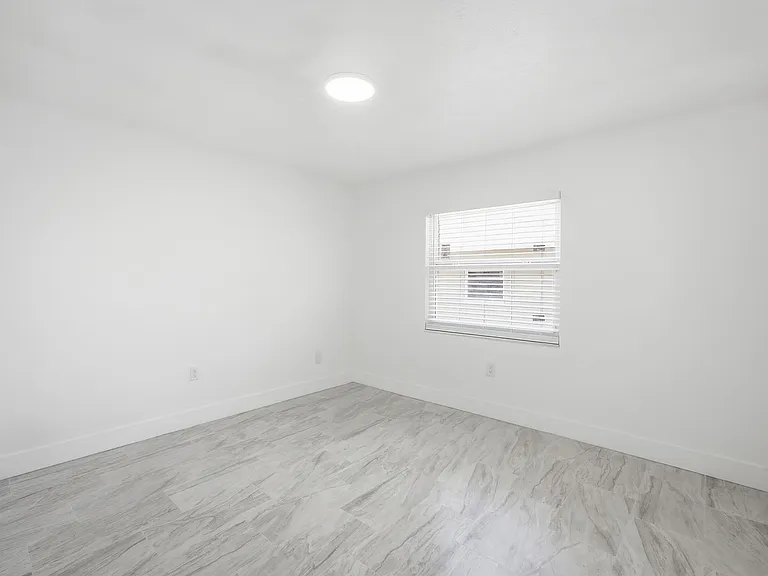 7309 N Hutton Pl #D — Photo 15