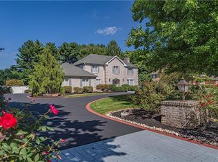 680 W Macada Rd, Bethlehem, PA 18017