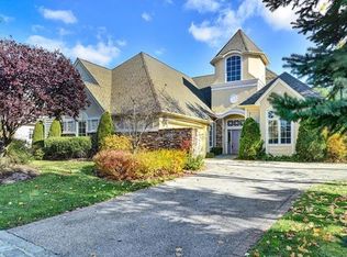 29 Stony Gate Oval, New Rochelle, NY 10804