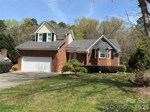 810 Balsam Trl, Charlotte, NC 28214