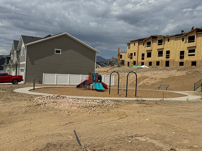 1579 W Viola Ln — Photo 10