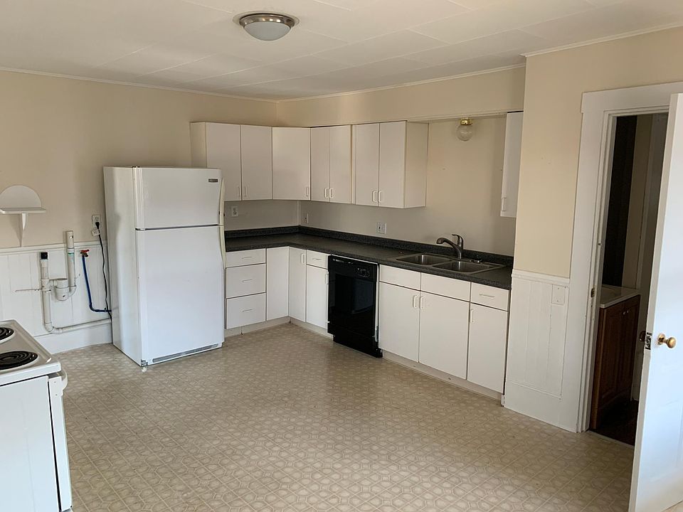 2nd image of 90 Cleaves St APT 301