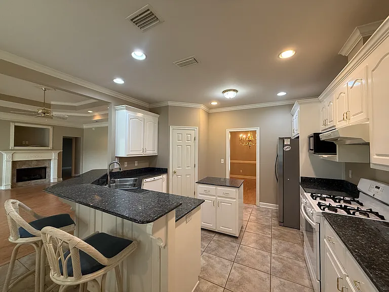 9090 Pleasant Rd — Photo 6