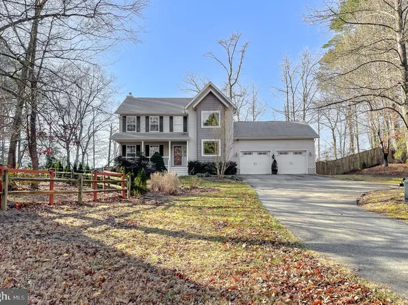 12327 Rashad Cir, Lusby, MD 20657