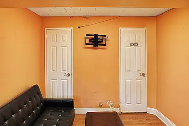 Sold by Thomas Lipovetsky, LREB