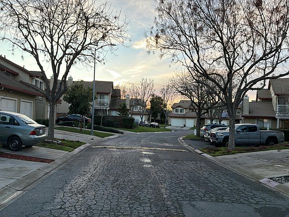 5th image of 3054 Peppermill Cir