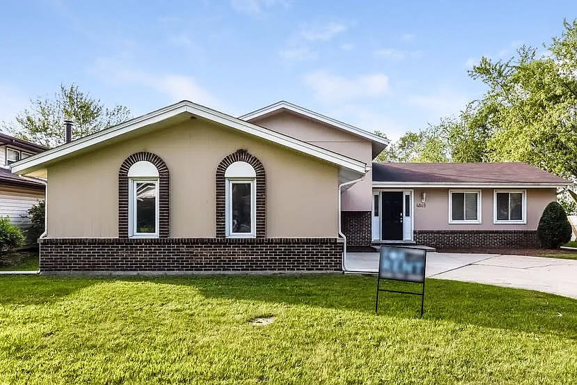 4242 Clark Dr photo 1