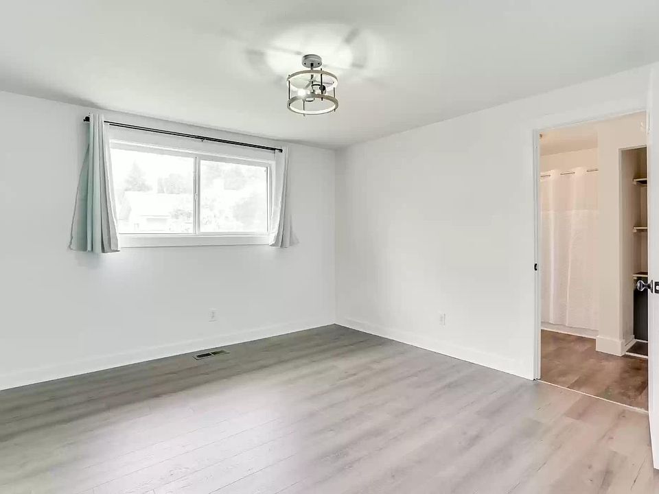 2nd image of 9867 W Arizona Ave