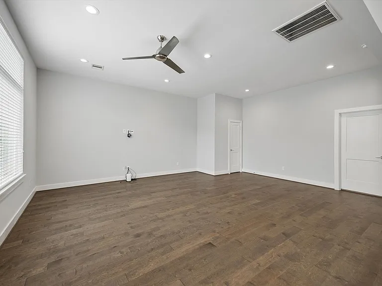 2310 Langston St — Photo 9