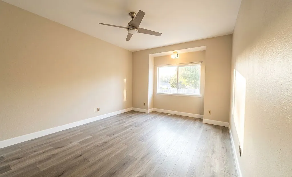 3 bed, 1400 sqft, $2,700 — Photo 4