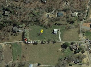 762 C A Dr #A, Hiawassee, GA 30546