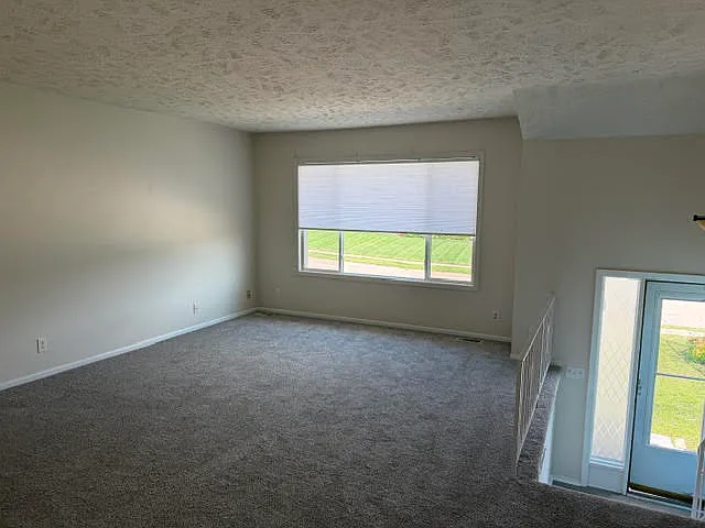 2 bed, 1210 sqft, $1,825 — Photo 2