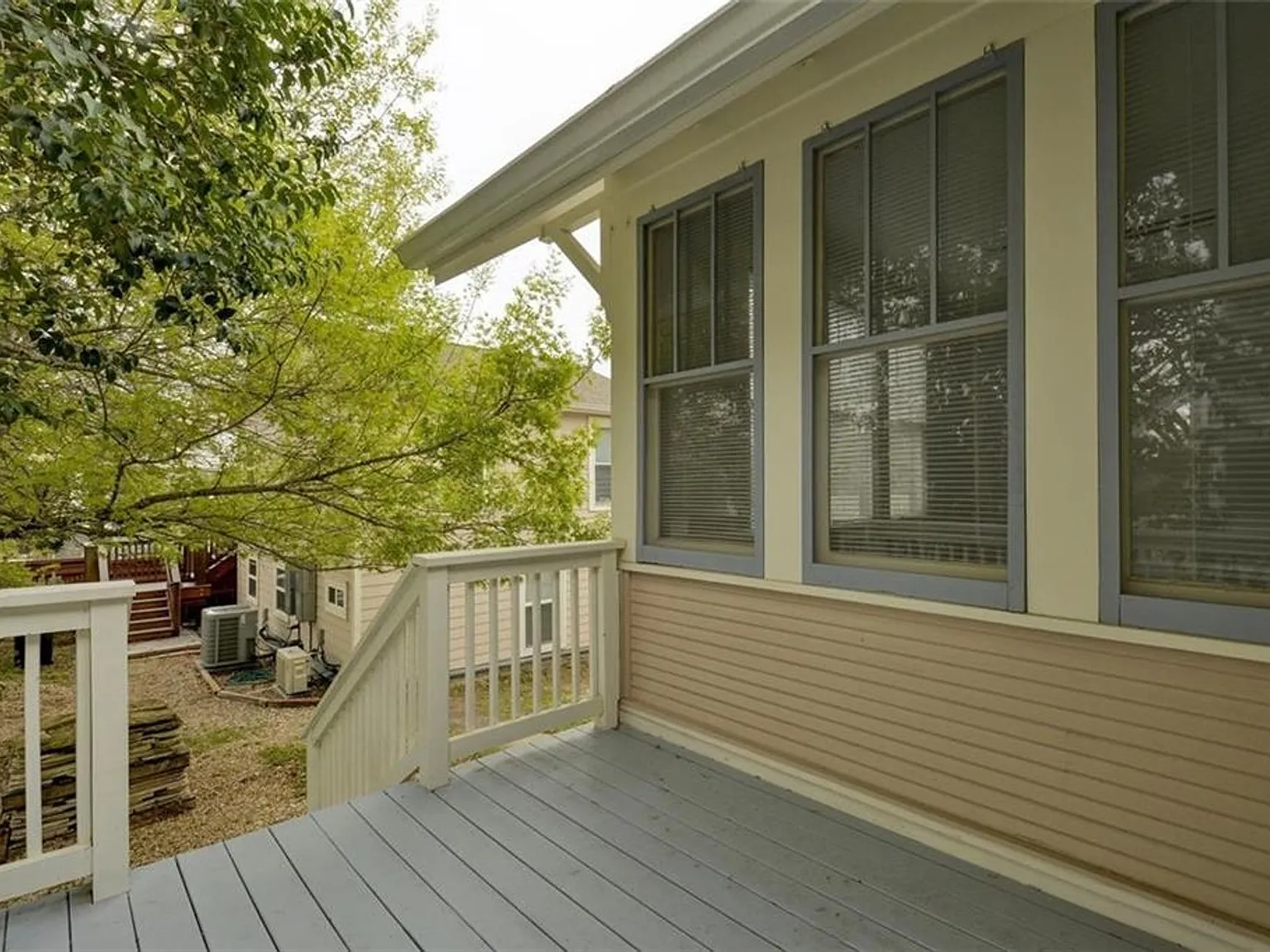 601 Bellevue Pl Unit C — Photo 2