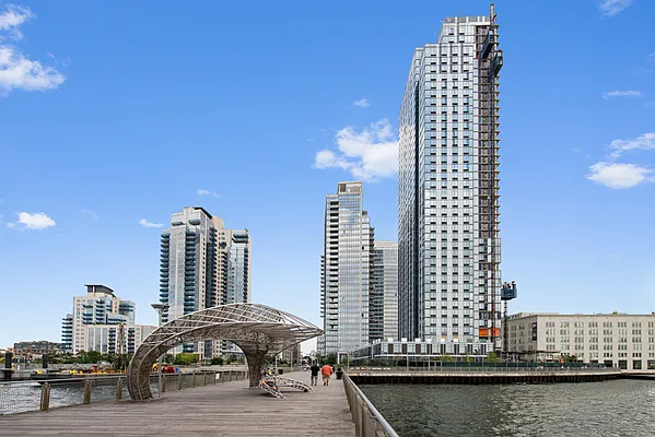 Rented by Keller Williams NYC | media 27