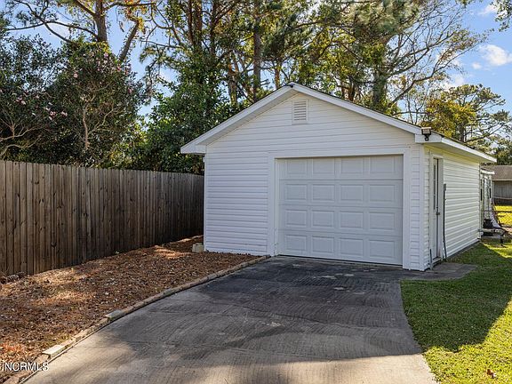 4th image of 124 Crescent Drive