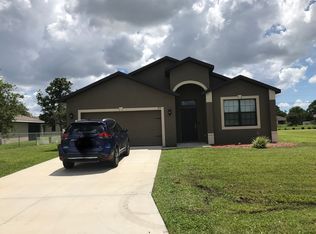 824 SW 16th Ter, Cape Coral, FL 33991