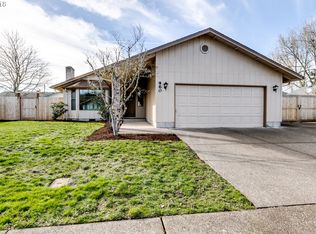 960 S 45th St, Springfield, OR 97478