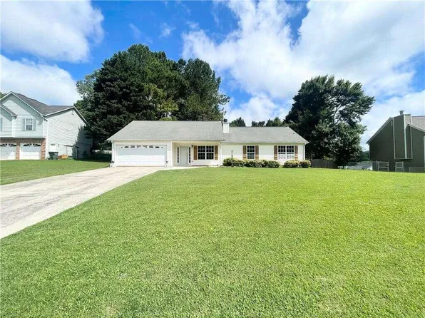 33 Bomar Ln, Douglasville, GA 30134