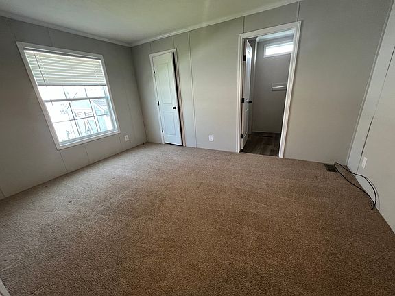 4th image of 8634 Laverne St #634