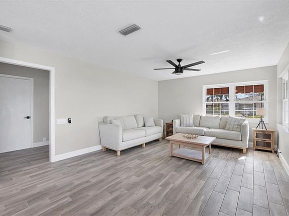 4th image of 4414 Turnberry Ct