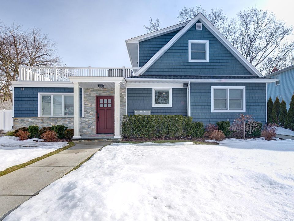 1st image of 120 Evelyn Ave