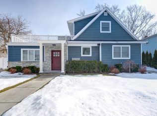 120 Evelyn Ave, Westbury, NY 11590