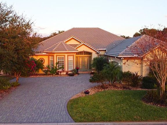 2nd image of 105 Longview Way N
