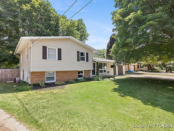 2nd image of 3765 Omaha St SW