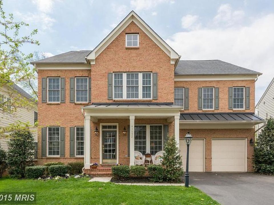 1st image of 43652 Riverpoint Dr