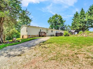 2025 Coles Creek Rd, Rocky Mount, VA 24151