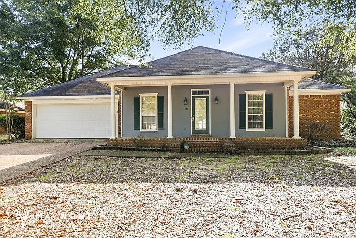 3 bed, 2.0 bath, 1750 sqft, $2,095 — Photo 1