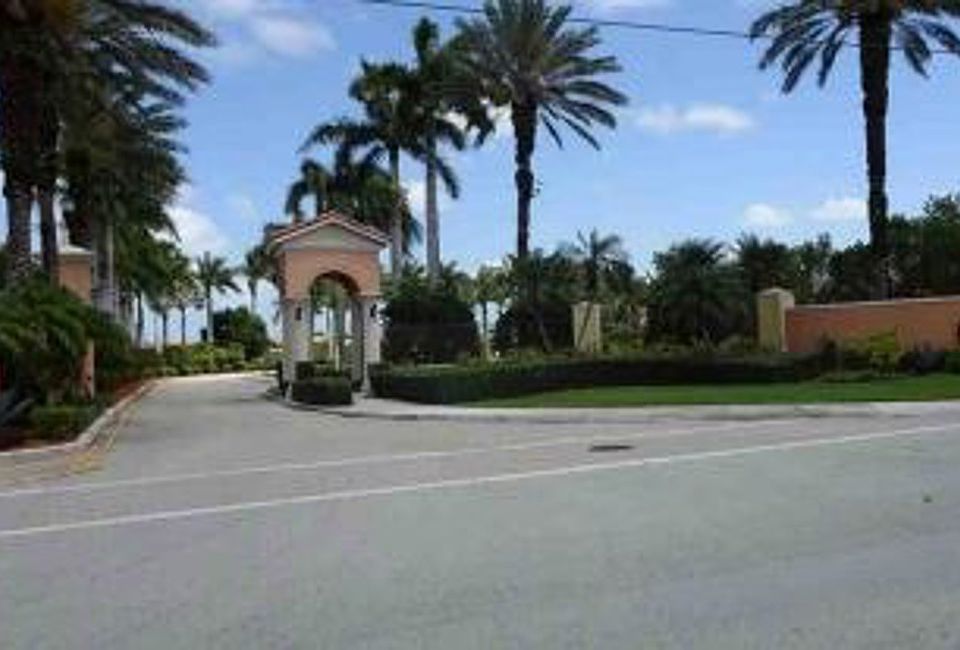1st image of 7924 SW 194th St