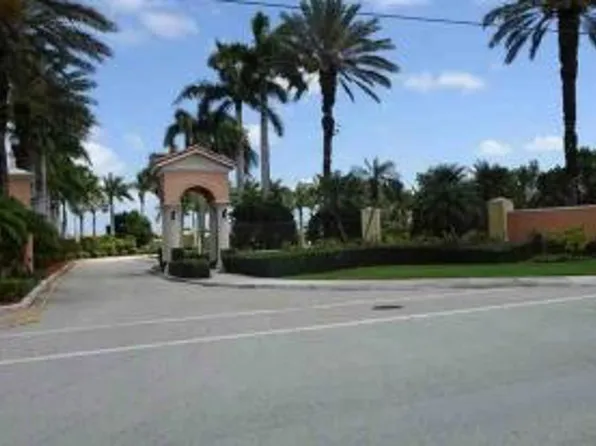 7924 SW 194th St, Cutler Bay, FL 33157