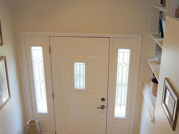 2nd image of 611 Judy Dr