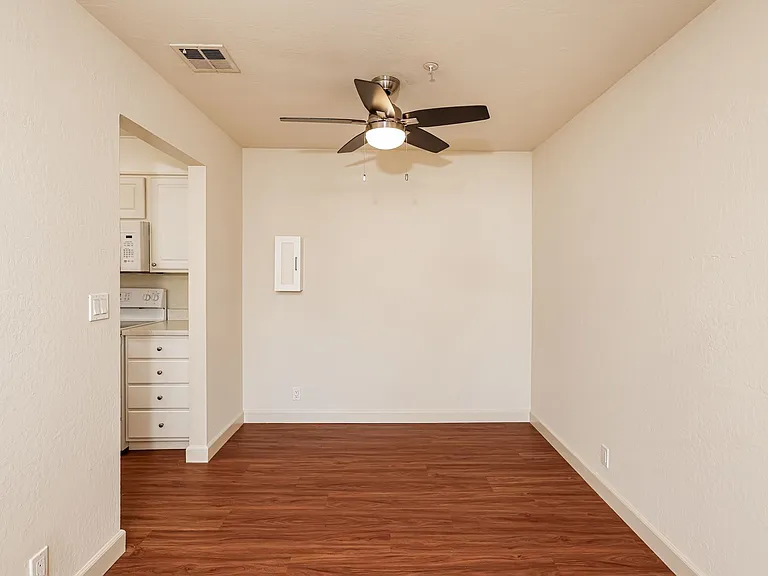 Le Boulevard Apartments — Photo 8
