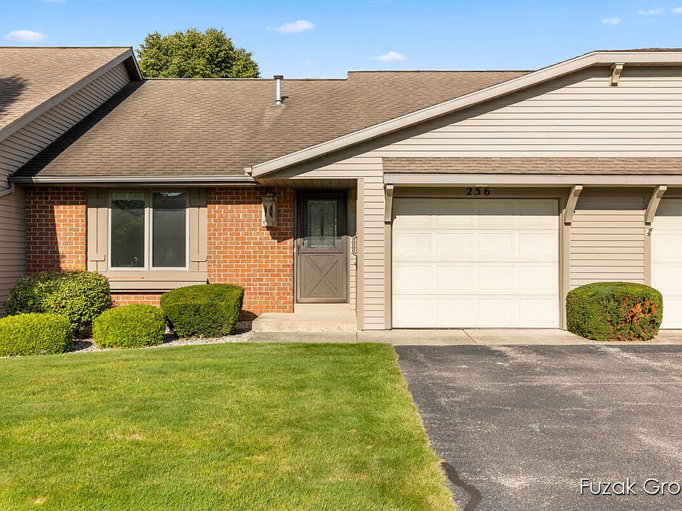 1st image of 256 Interlaken Ct
