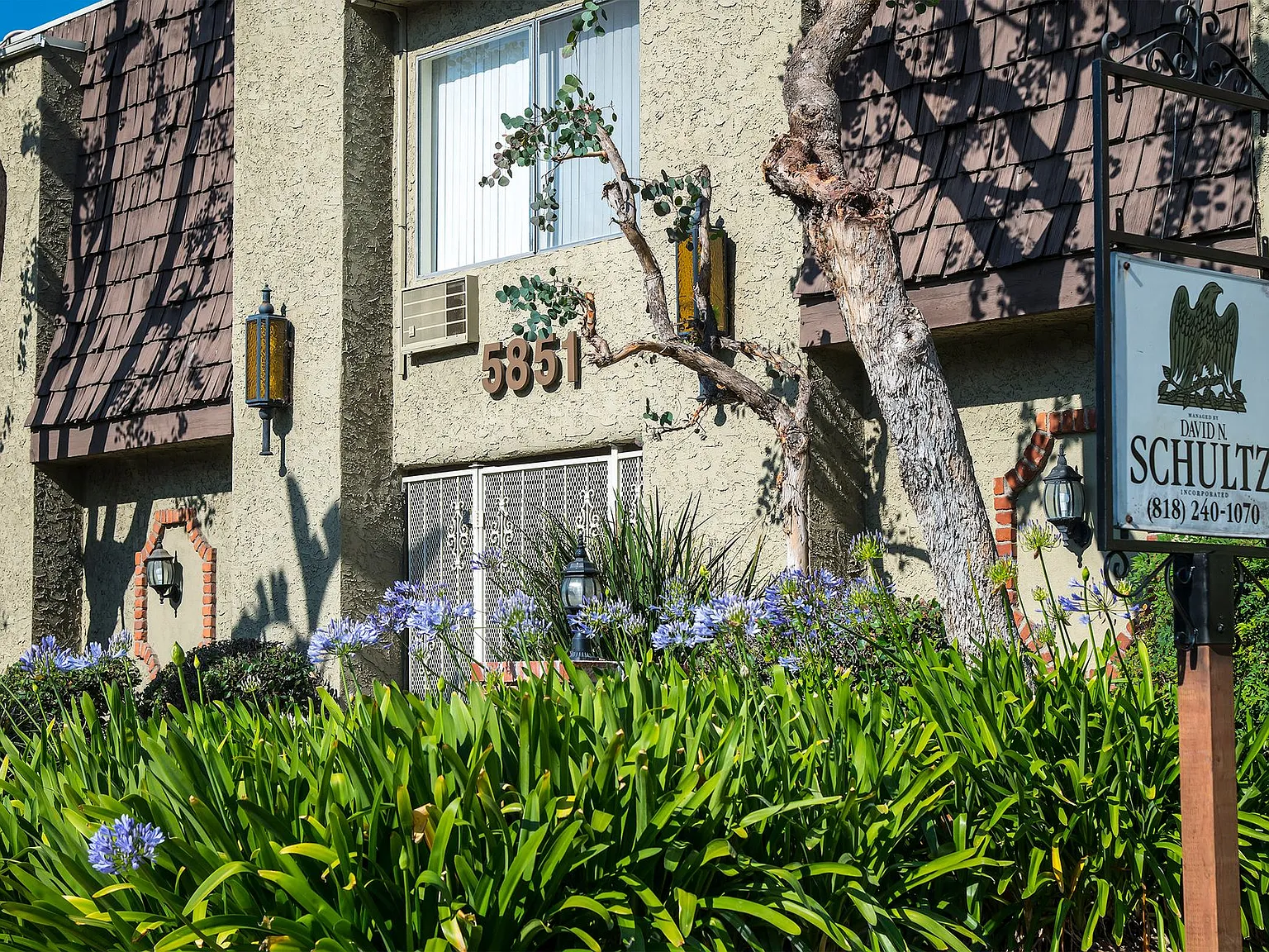5851 Hazeltine Ave. — Photo 3