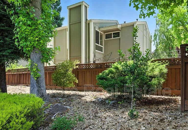 617 Garden Creek Pl — Photo 22