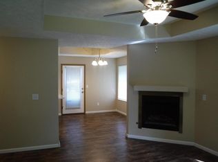 2863 E Stanford St, Springfield, MO 65804