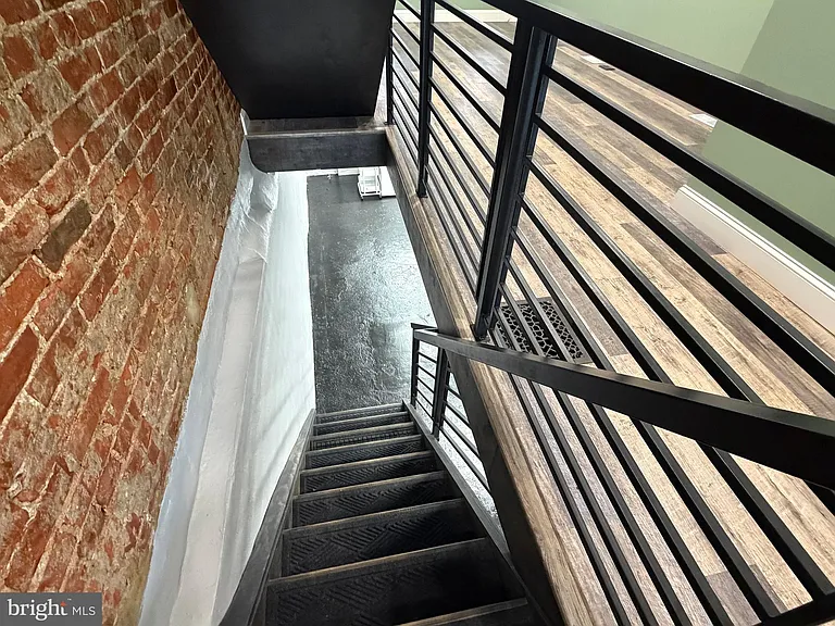 2643 N Mascher St — Photo 12