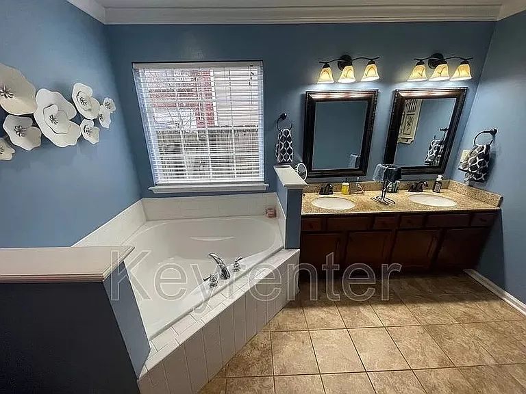 1716 Somersby Ln — Photo 12