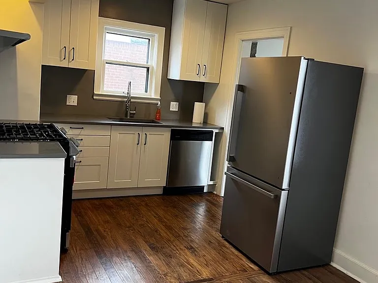 1415 S Knoxville Ave — Photo 5