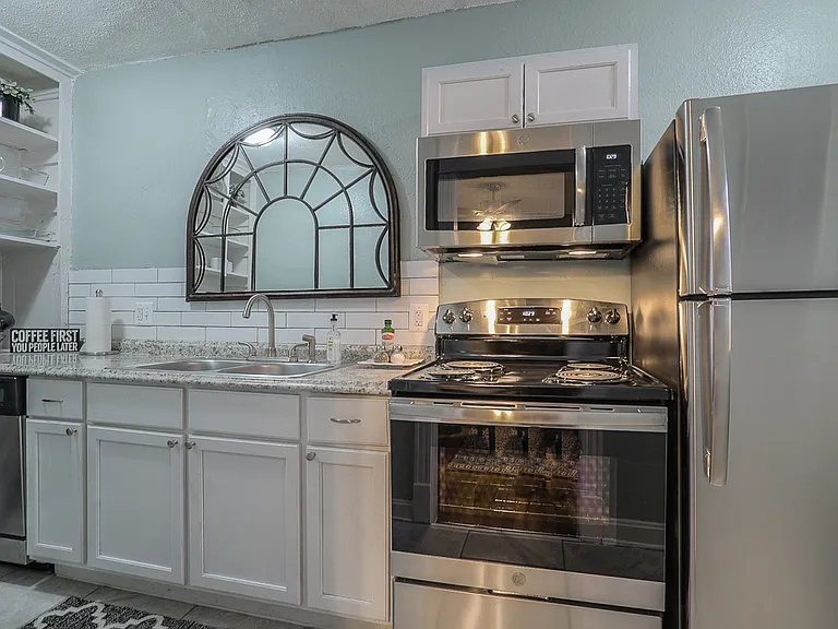 3721 Broadway Blvd #11 — Photo 7