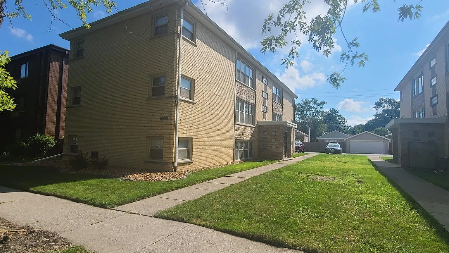 9221 S Kedzie Ave — Photo 1