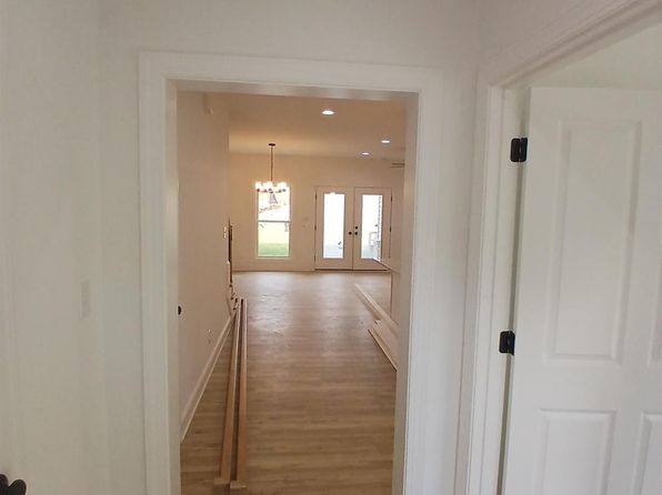 82 Luke Ct, Rustburg, VA 24588