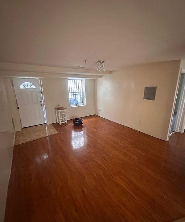 1st image of 408-410 S 19th St APT 1