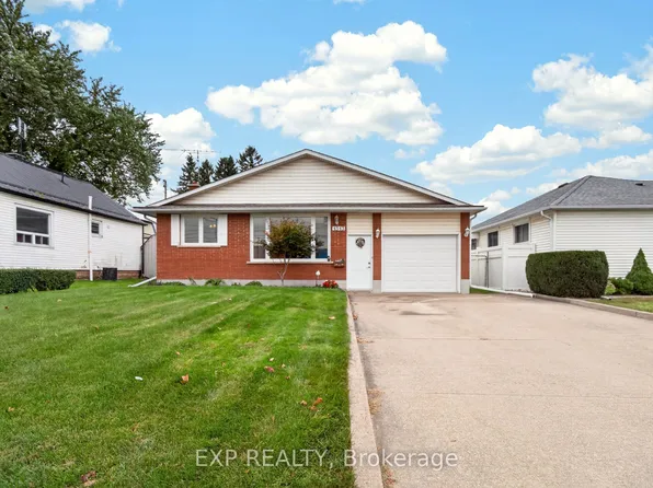 4543 Montrose Rd, Niagara Falls, ON L2H 1K1