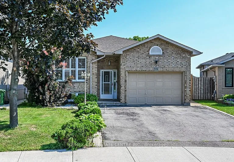 59 Colin Cres #LOWER — Photo 1