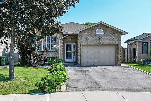 59 Colin Cres #LOWER Photo 1 59 Colin Cres #LOWER Photo 1