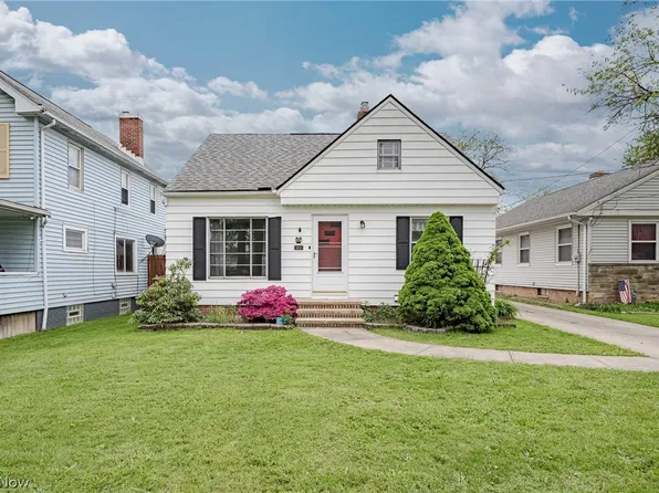 11104 McCracken Rd, Garfield Heights, OH 44125